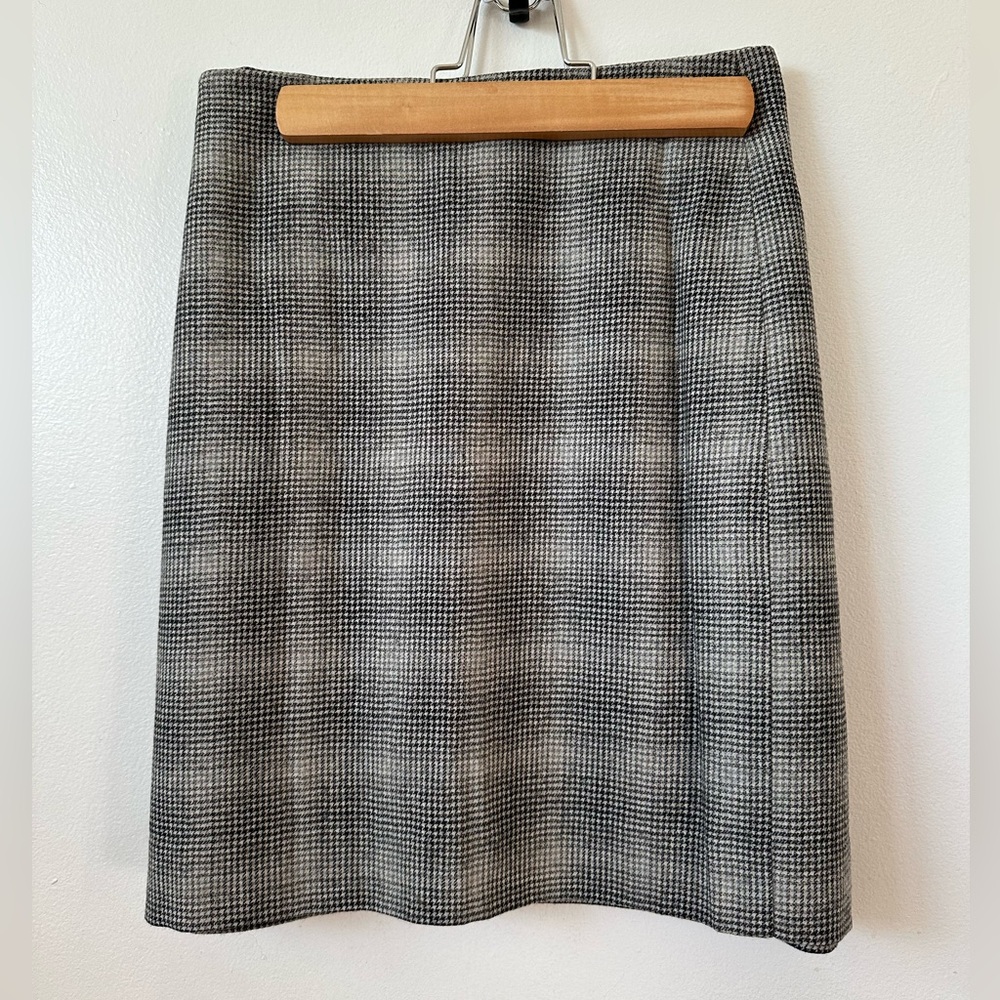 Banana Republic Women’s Wool Blend Gray Houndstooth Mini Skirt Size 10 Stretch